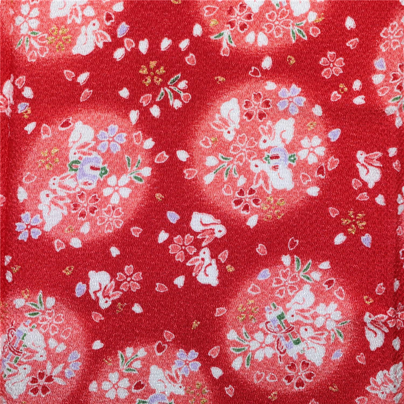 日本紐釦貿易 ちりめん 金彩 うさぎと花 赤 巾約70cm×3m切売カット GH38-01-3M 1枚(ご注文単位1枚)【直送品】