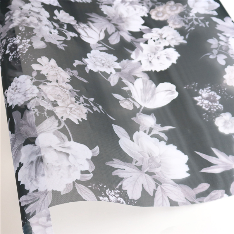 日本紐釦貿易 転写チュール 黒地グレーの花 巾約68cm 4mカット 5E936-005-4M 1枚（ご注文単位1枚）【直送品】