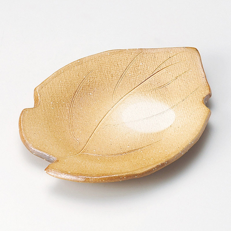 山万 23525-660 焼〆葉形皿(信楽焼)  1個（ご注文単位1個）【直送品】