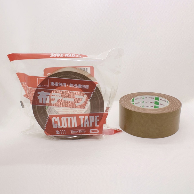 オカモト 布粘着テープ No.111 50mm×25m クリーム 1巻(ご注文単位30巻)【直送品】
